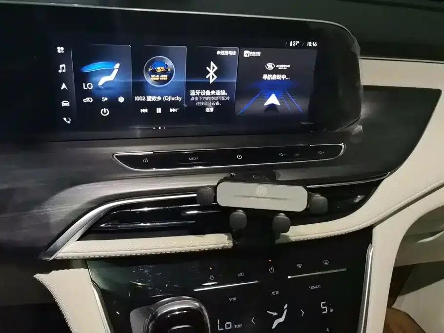 Buick GL8 2023 ES Luxury Comfort Edition — миниатюра 13