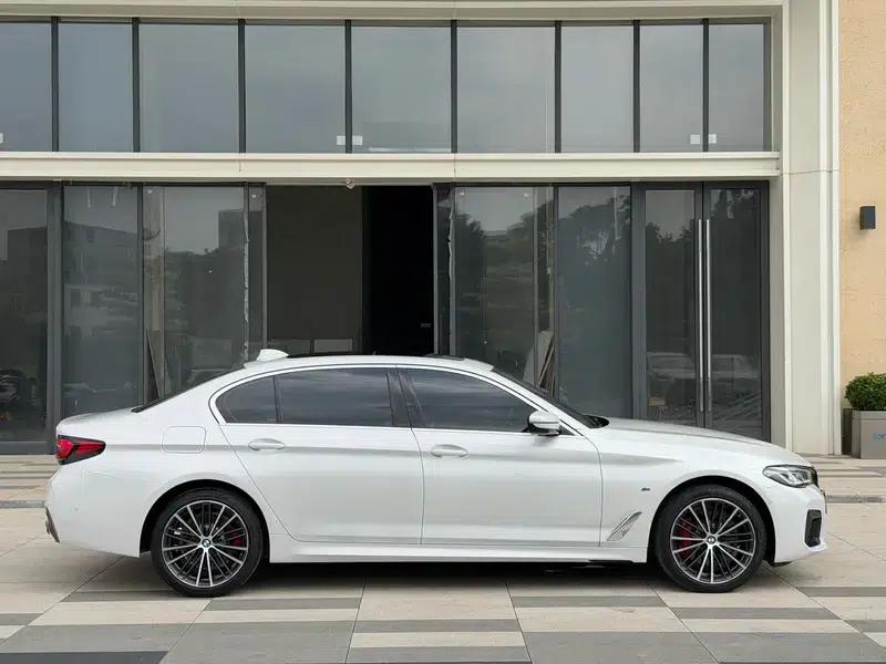 BMW 5 Series 2022 Facelift 530Li Leading Model M Sport Package — миниатюра 8