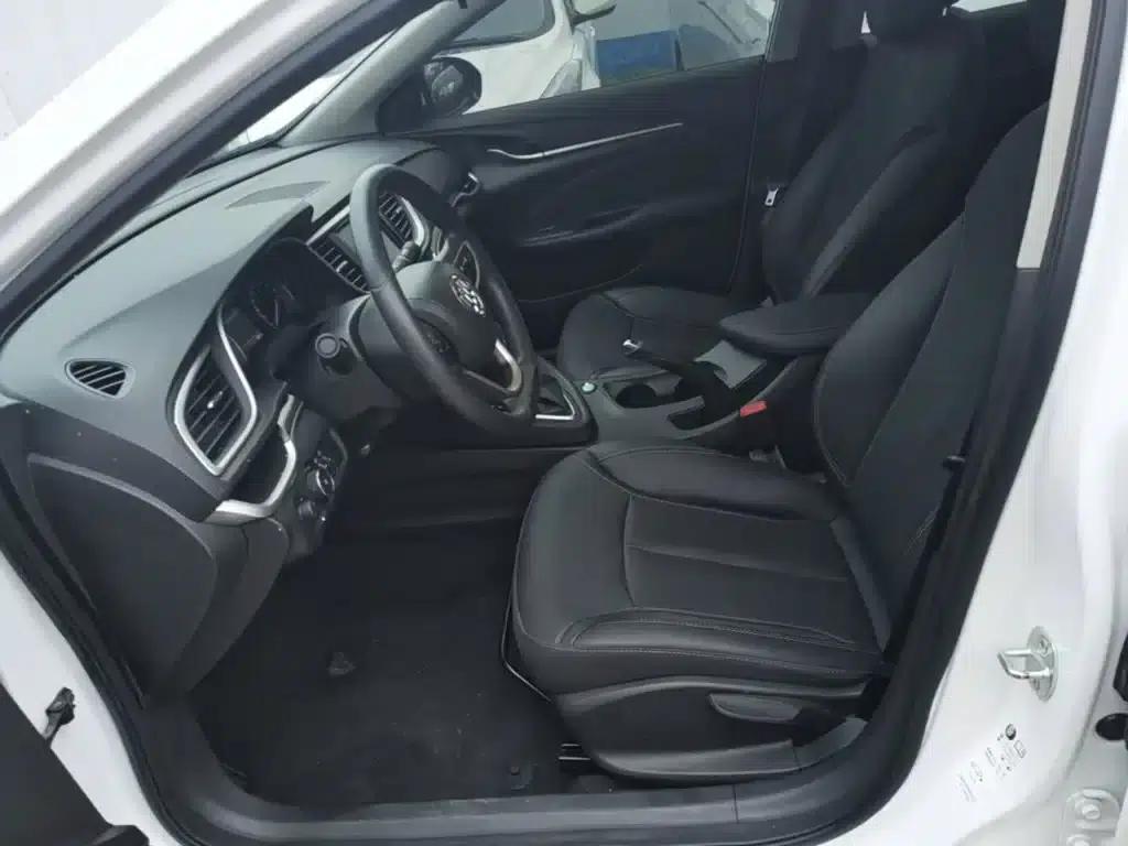 Buick Excelle 2021 Facelift Classic 1.5L Automatic Entry-Level Model — миниатюра 15