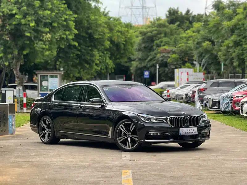 2016 BMW 7 Series 730Li Leading Edition — миниатюра 3