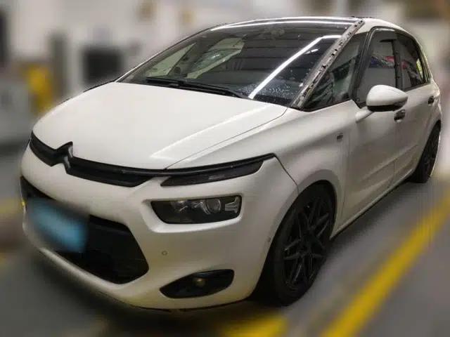 Citroen C4 Picasso 2015 1.6T Luxury 5-Seat Model