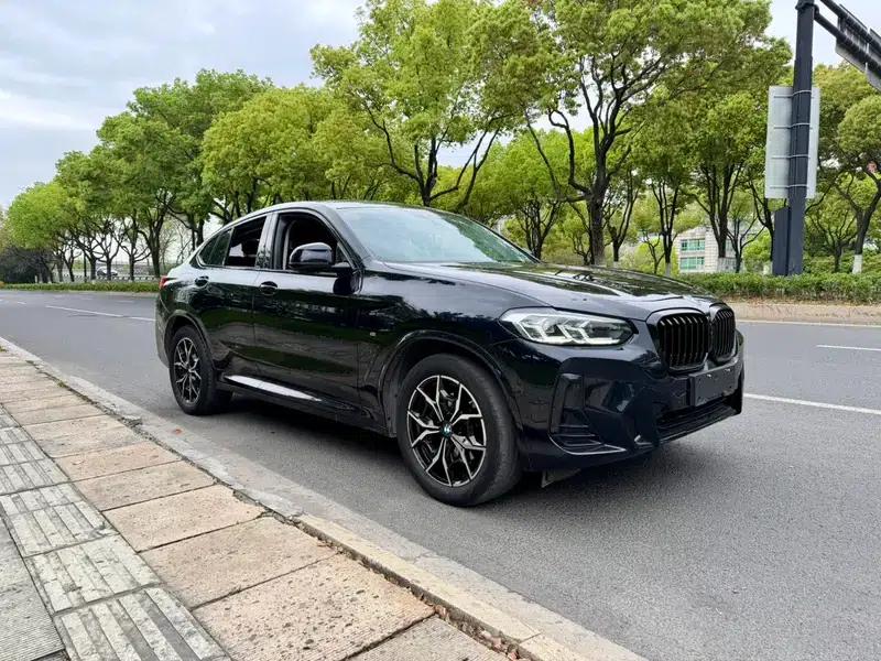 2022 BMW X4 xDrive 25i M Sport Package — миниатюра 3