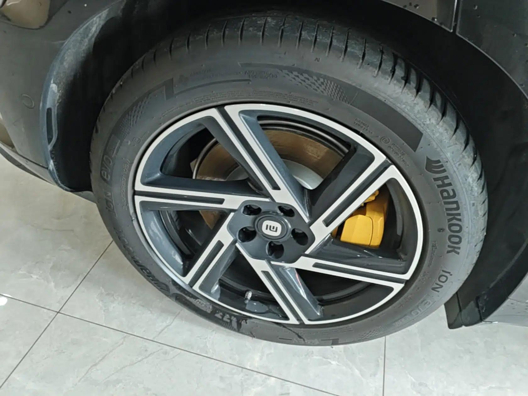 Xiaomi Auto YU7 2025 Ultra-Long Range Rear-Wheel Drive Version — миниатюра 16