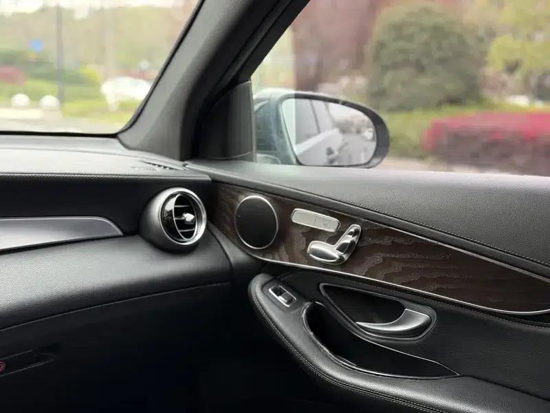 2016 Mercedes-Benz GLC 300 4MATIC Luxury — миниатюра 7