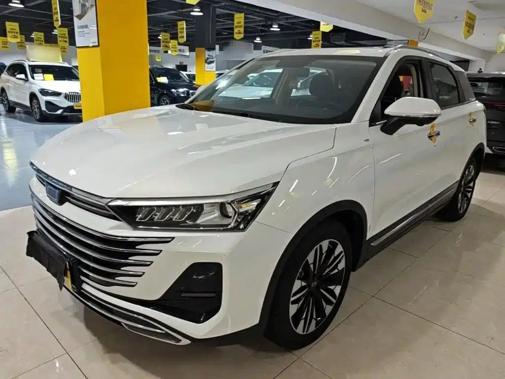 Bestune T77 2023 1.5T Automatic Luxury Edition — миниатюра 1