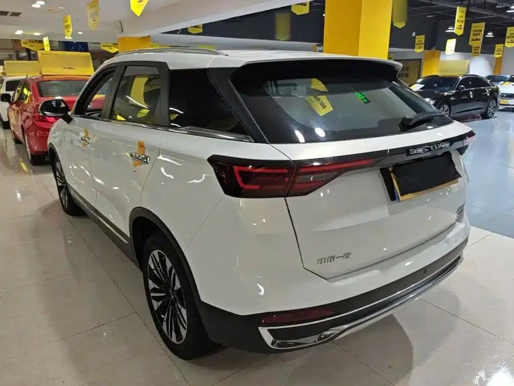 Bestune T77 2023 1.5T Automatic Luxury Edition — миниатюра 5