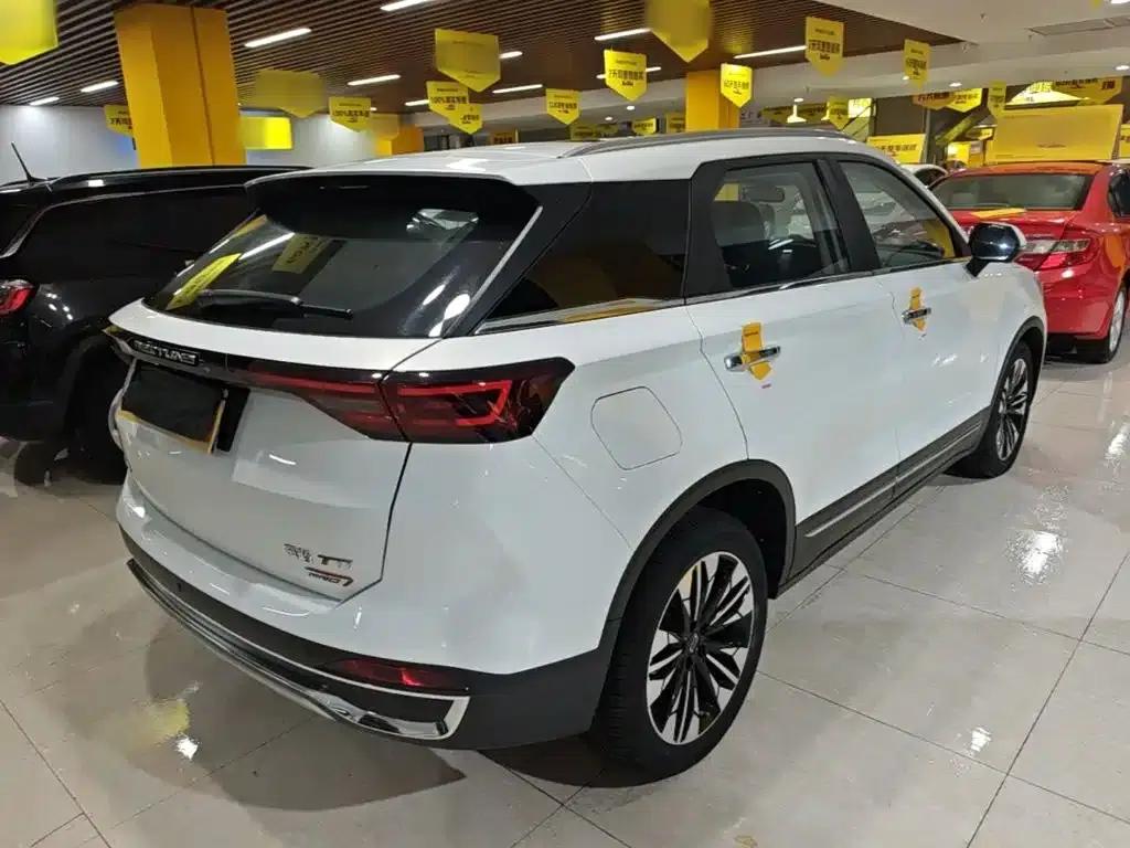 Bestune T77 2023 1.5T Automatic Luxury Edition — миниатюра 7