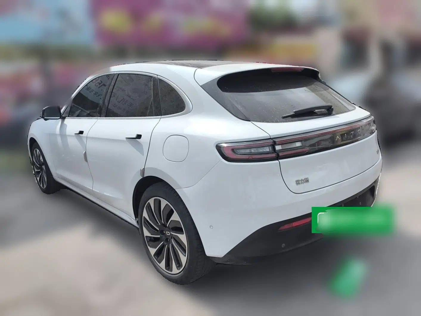 Hima AITO M5 2022 Extended-Range Four-Wheel Drive Ultimate Edition — миниатюра 4