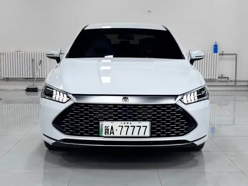 Qin PLUS DM 2024 Glory Edition DM-i 55KM Leading Model — миниатюра 2