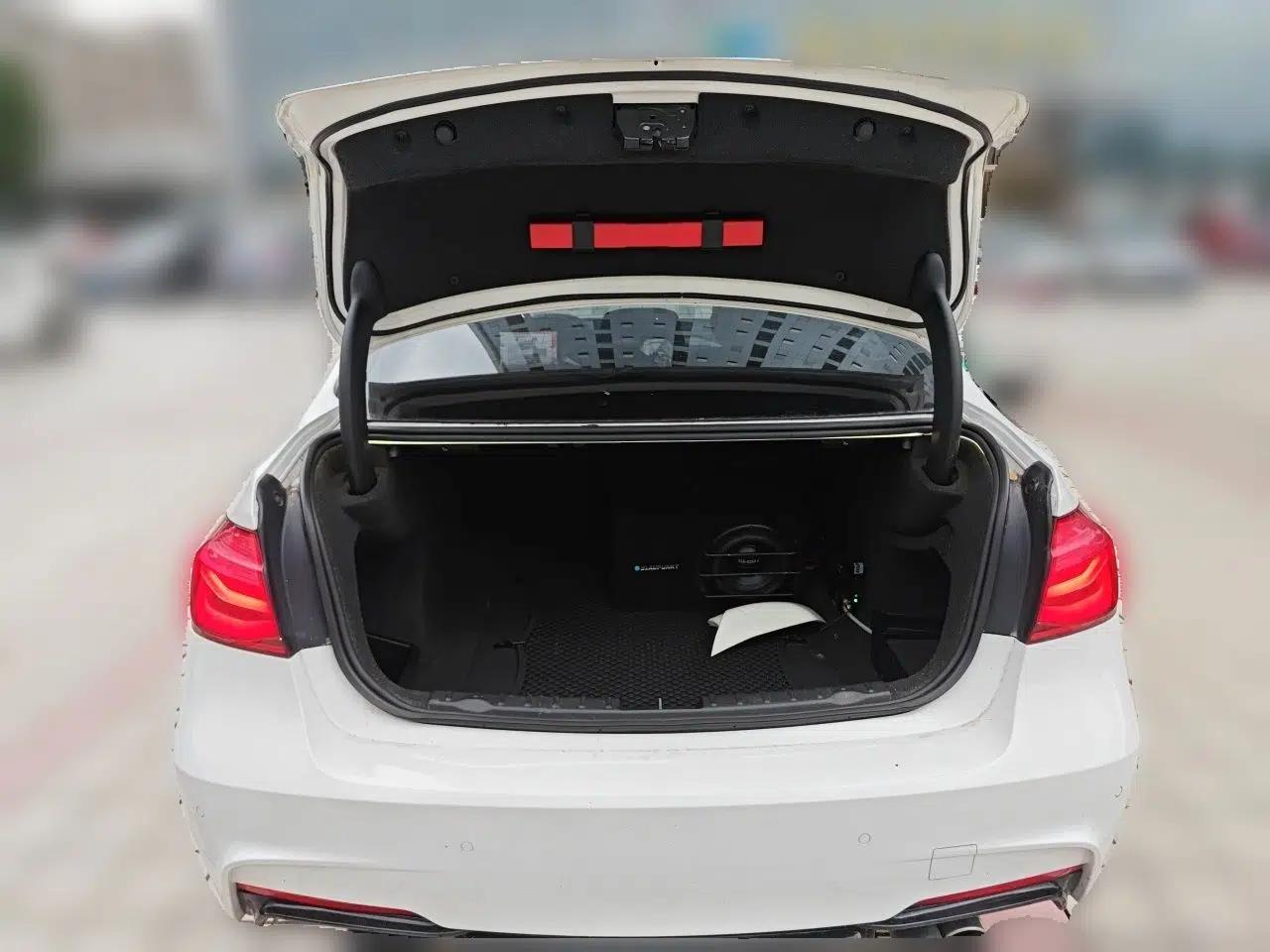 BMW 3 Series 2017 320i M Sport — миниатюра 19