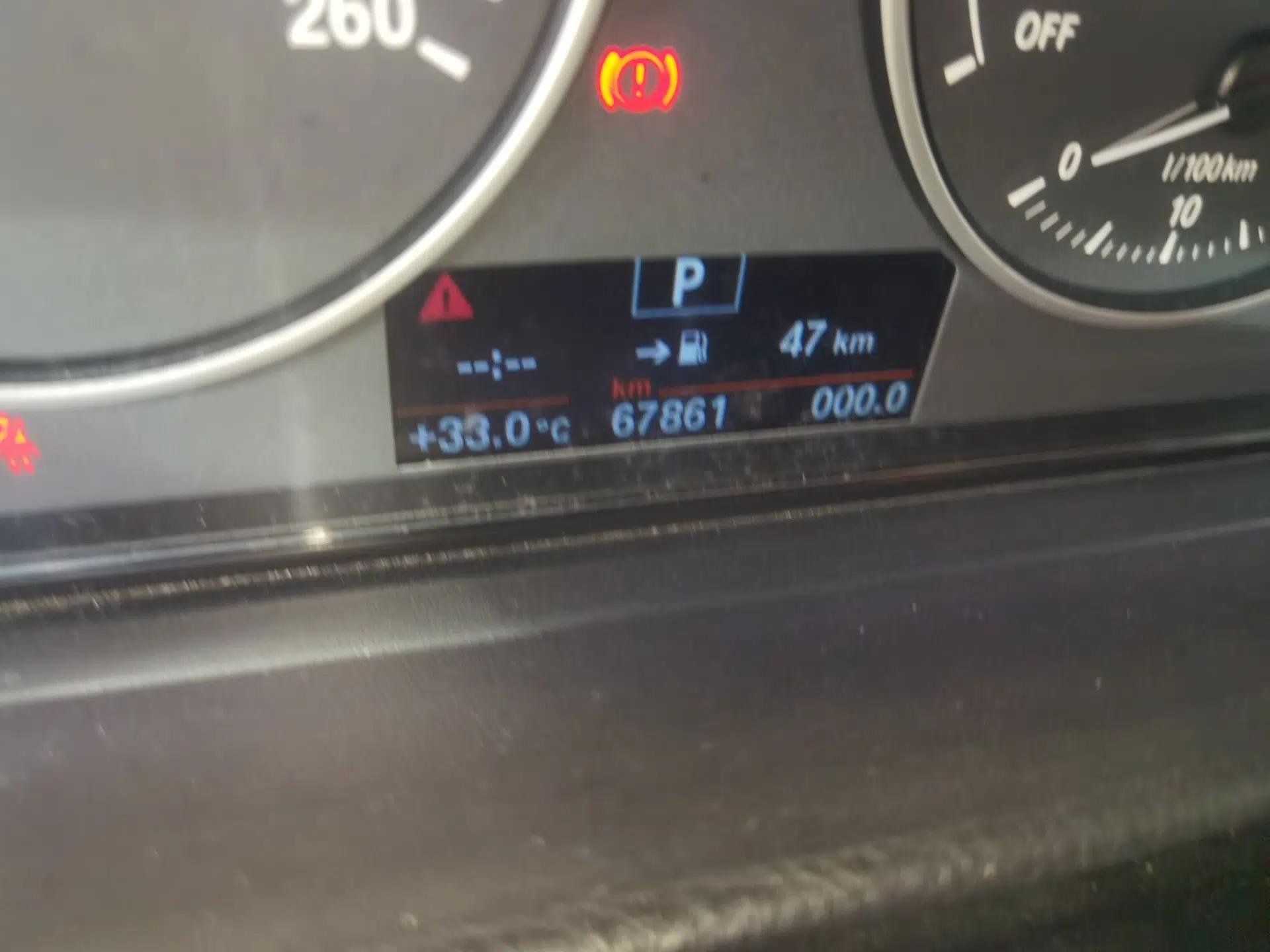 BMW 3 Series 2013 320i Sport Edition — миниатюра 12