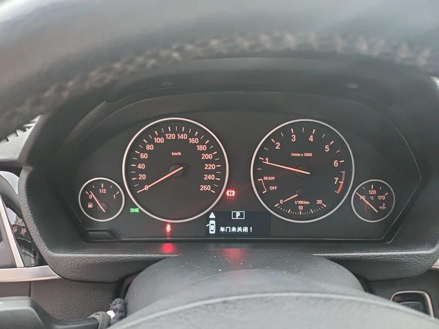 BMW 3 Series 2016 320Li Ambition Model — миниатюра 11
