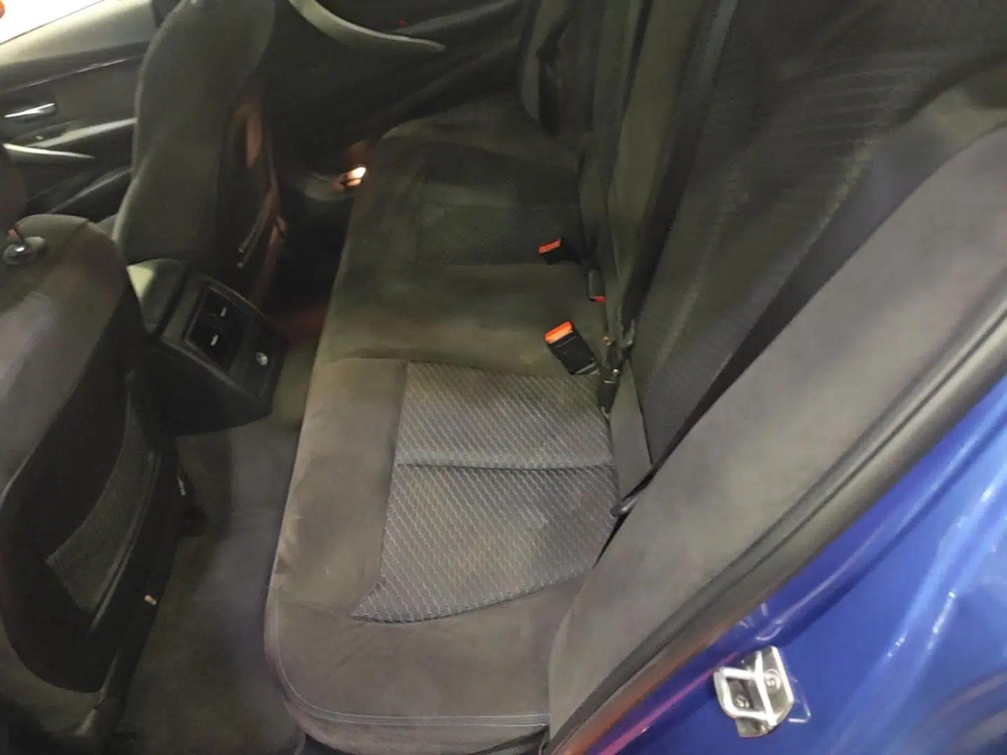 BMW 3 Series 2017 320i M Sport — миниатюра 20