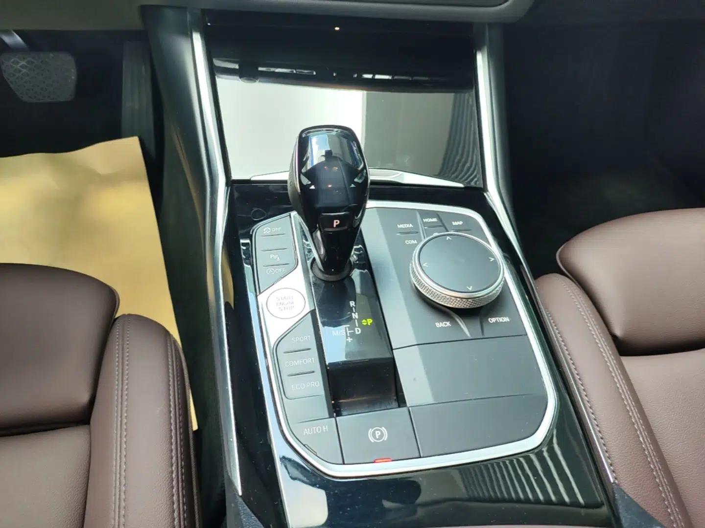 BMW 3 Series 2021 320Li M Sport Package — миниатюра 25