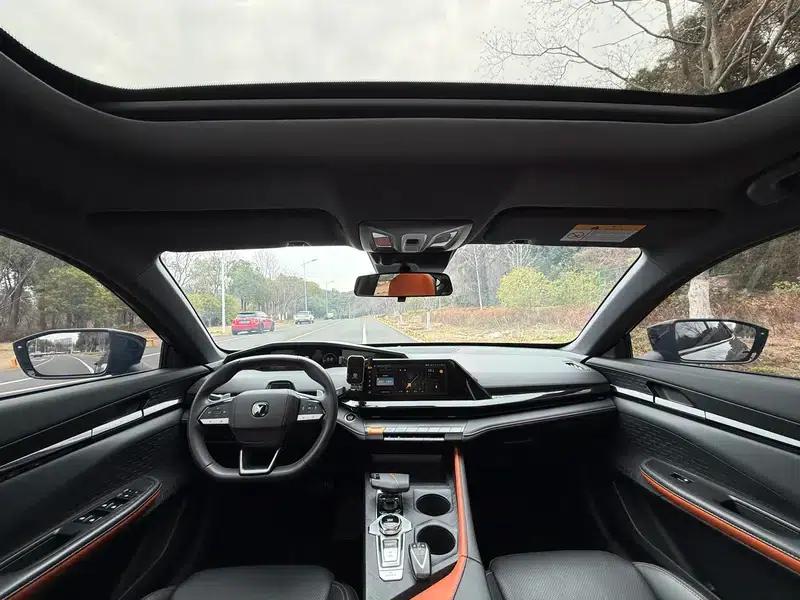 Changan UNI-V 2022 1.5T Premium Edition — миниатюра 10