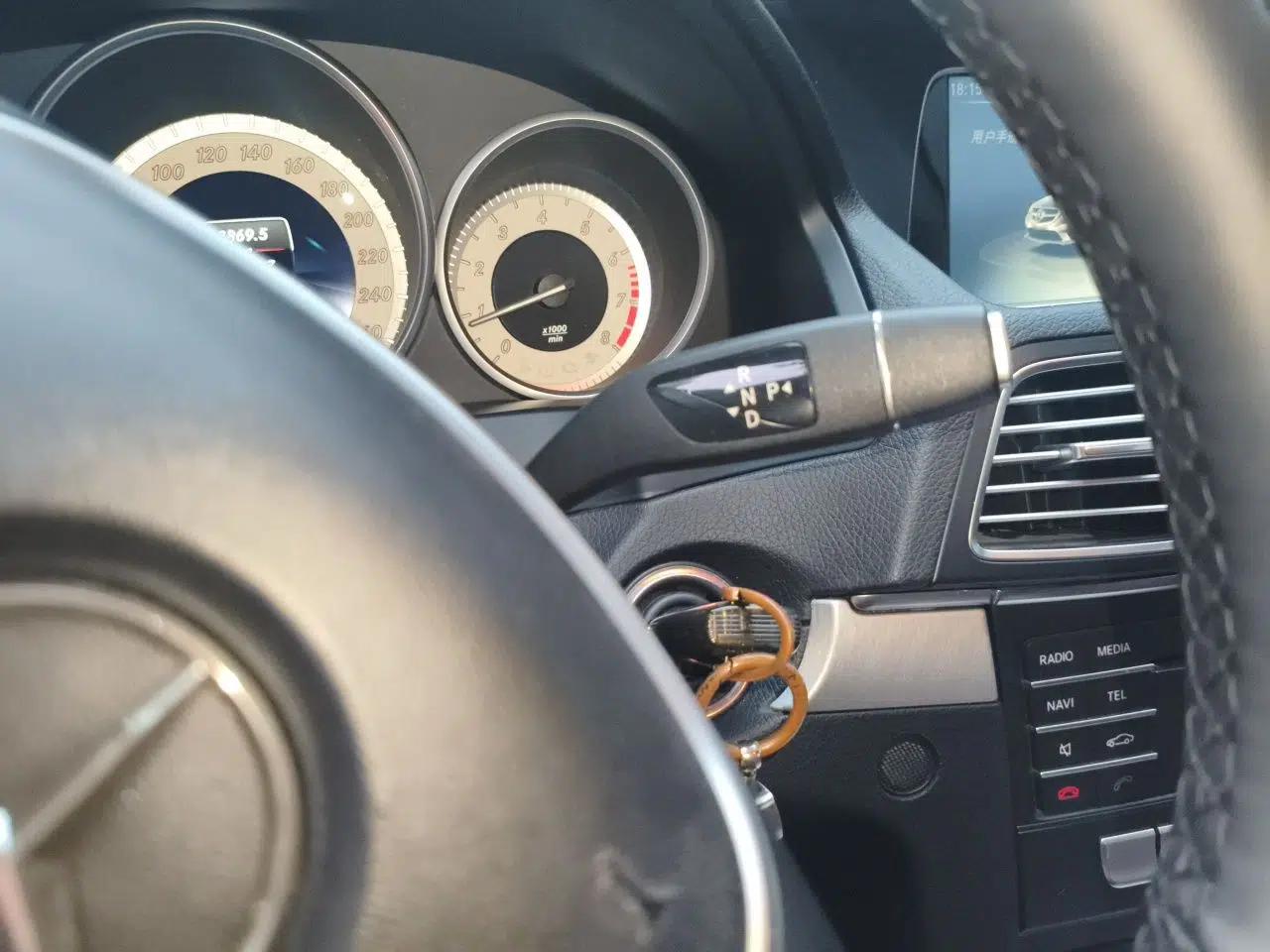 Mercedes-Benz E-Class 2014 E 200 Coupe — миниатюра 14