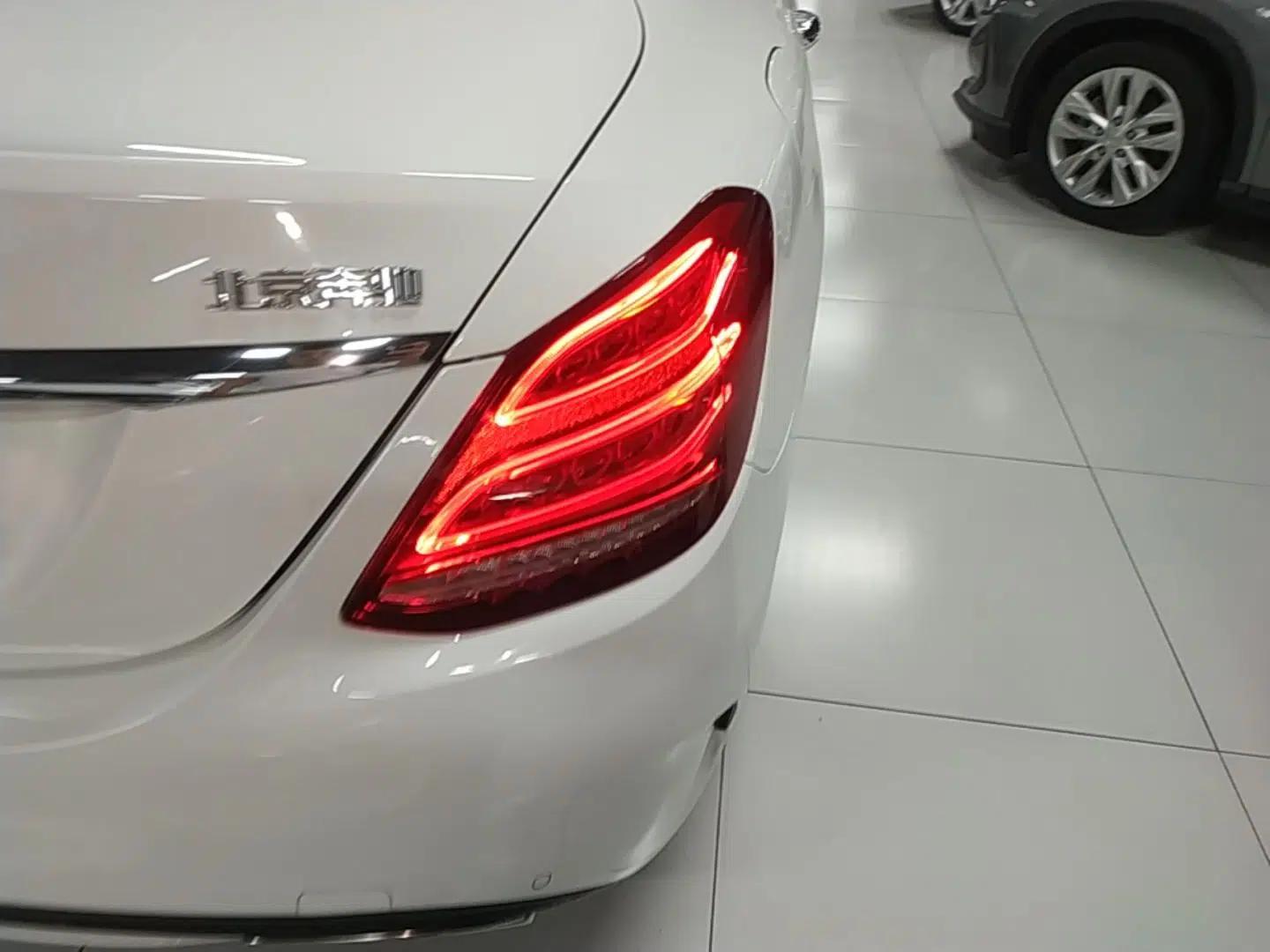 Mercedes-Benz C-Class 2015 C 200 L Sport Edition — миниатюра 9
