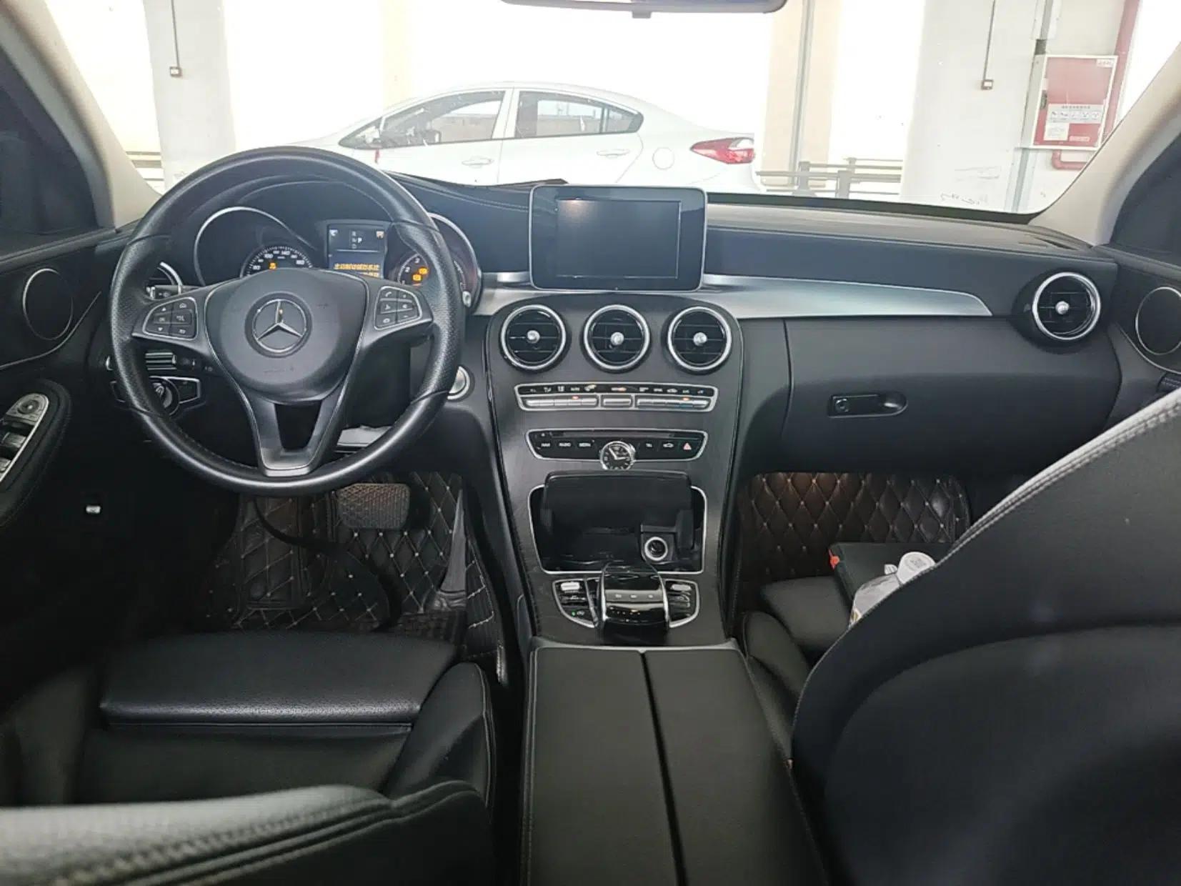 Mercedes-Benz C-Class 2017 Restyled C 180 L Fashion Edition Sport Version — миниатюра 12