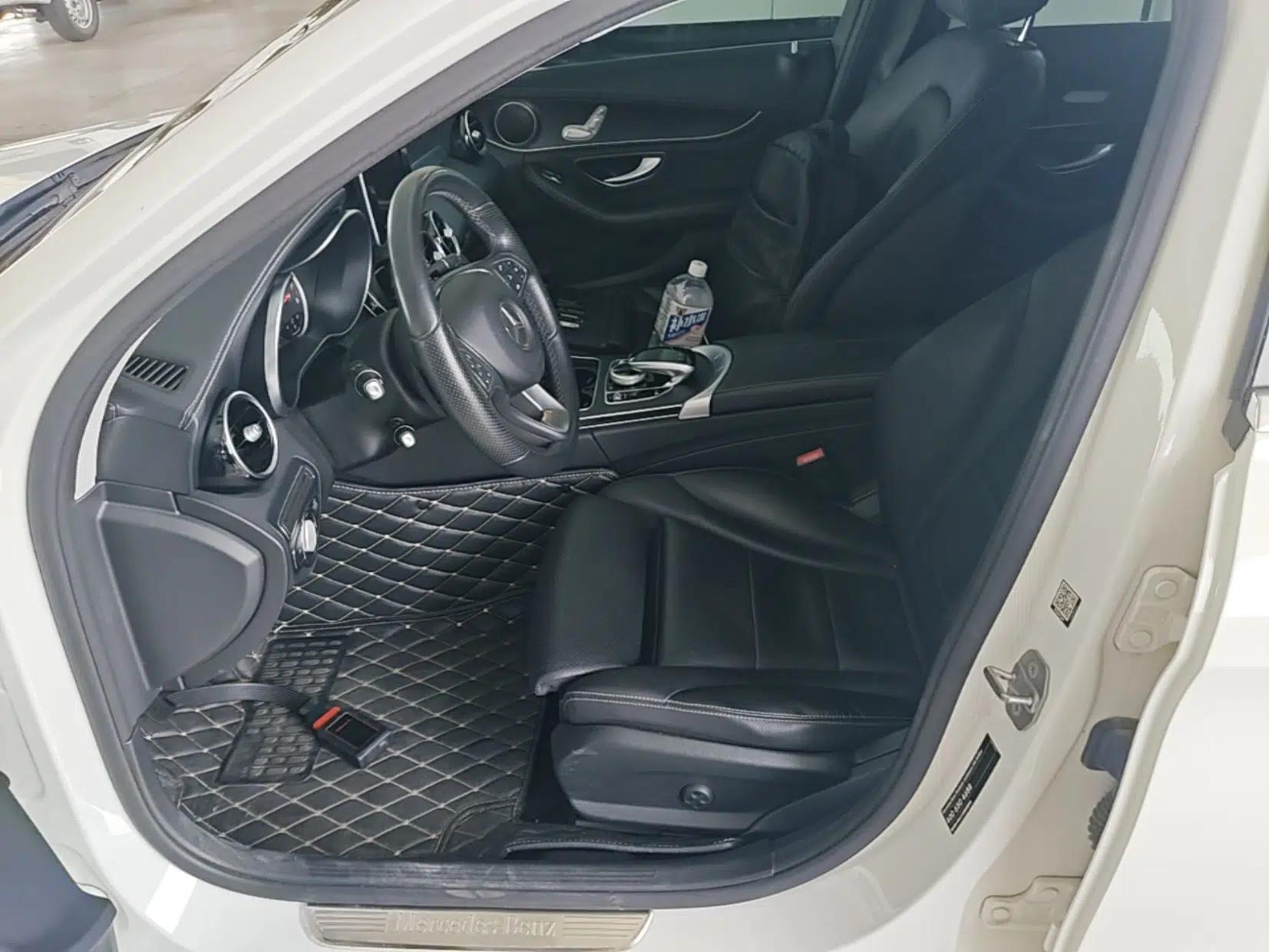Mercedes-Benz C-Class 2017 Restyled C 180 L Fashion Edition Sport Version — миниатюра 17