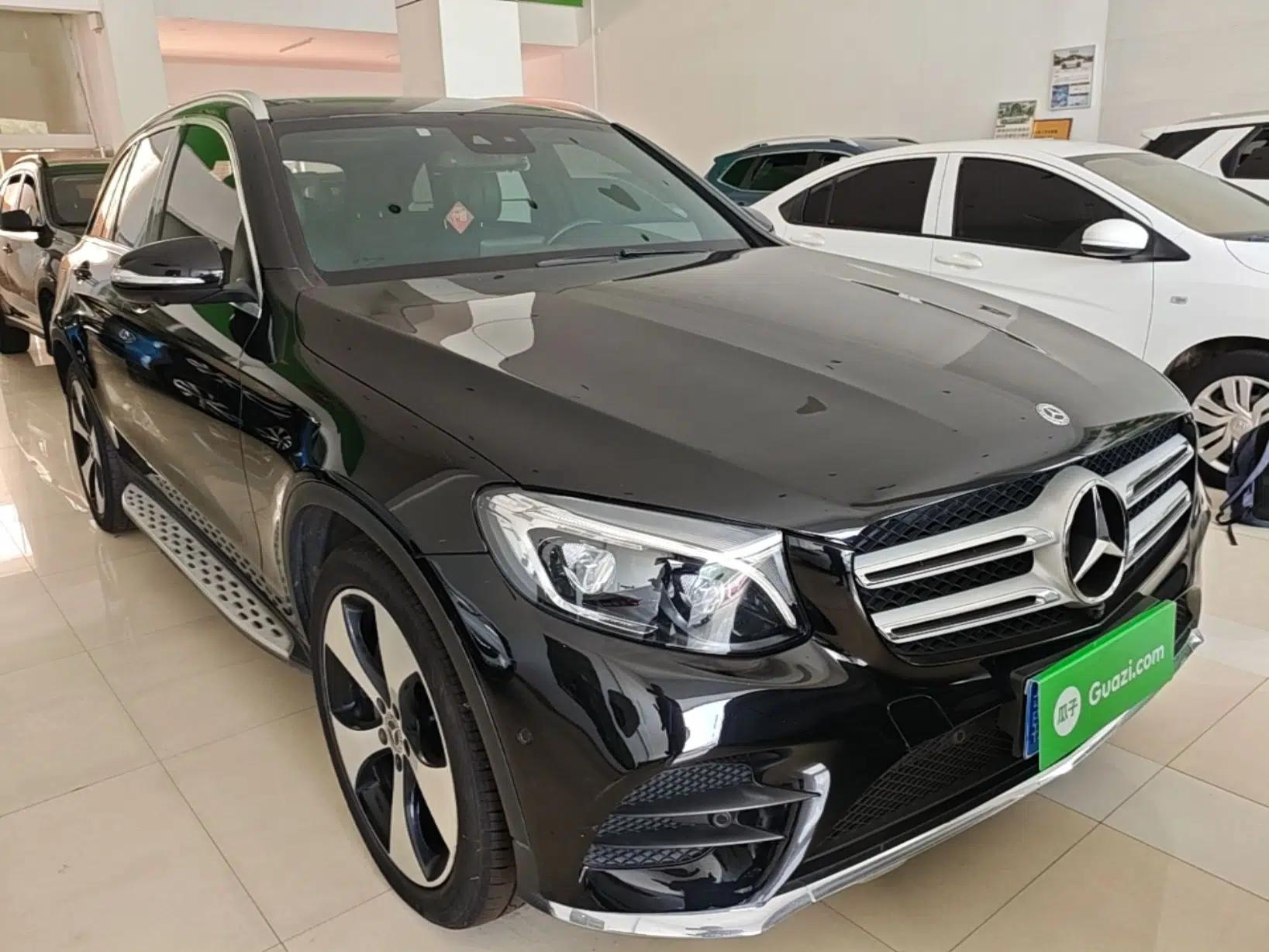 Mercedes-Benz GLC 2018 Refreshed GLC 300 4MATIC Dynamic Edition — миниатюра 3