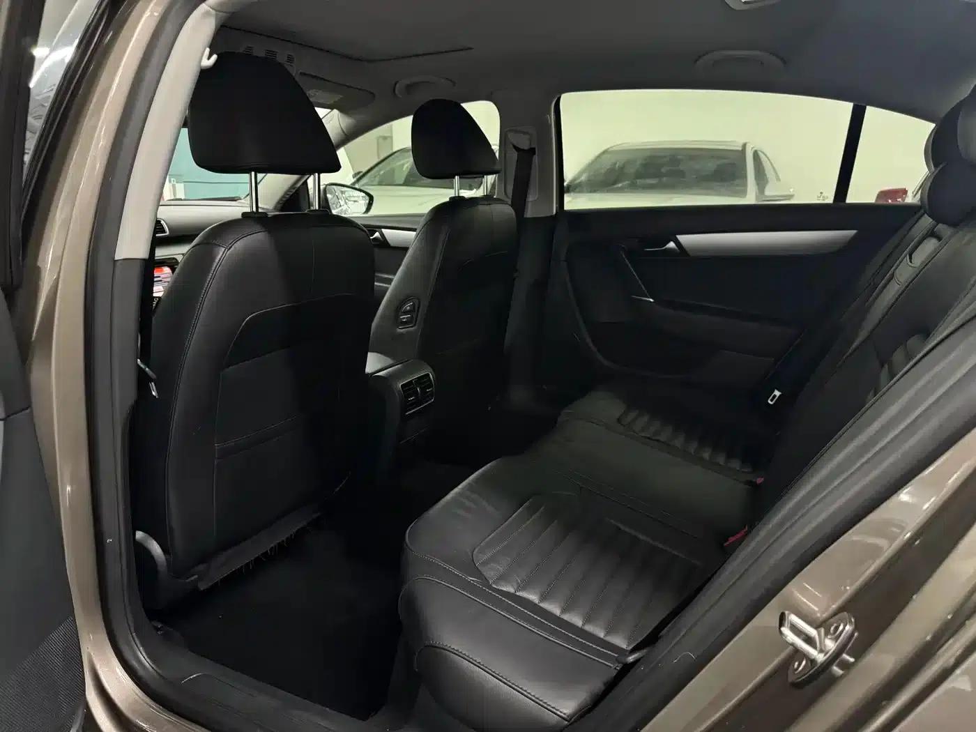 2016 Volkswagen Passat 1.8TSI Smart Comfort Edition — миниатюра 5