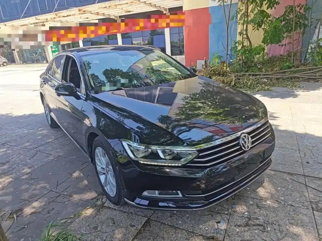 2018 Volkswagen Magotan Facelift 330TSI DSG Luxury Model — миниатюра 4
