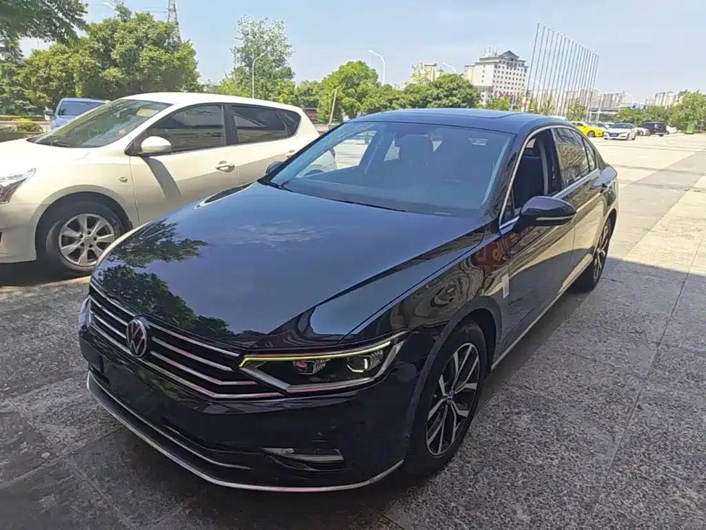 2020 Volkswagen Passat 330TSI DSG Leading Edition — миниатюра 2