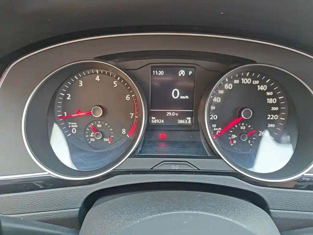 2020 Volkswagen Passat 330TSI DSG Leading Edition — миниатюра 12