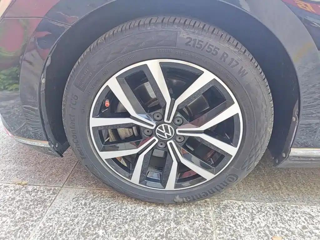 2020 Volkswagen Passat 330TSI DSG Leading Edition — миниатюра 23