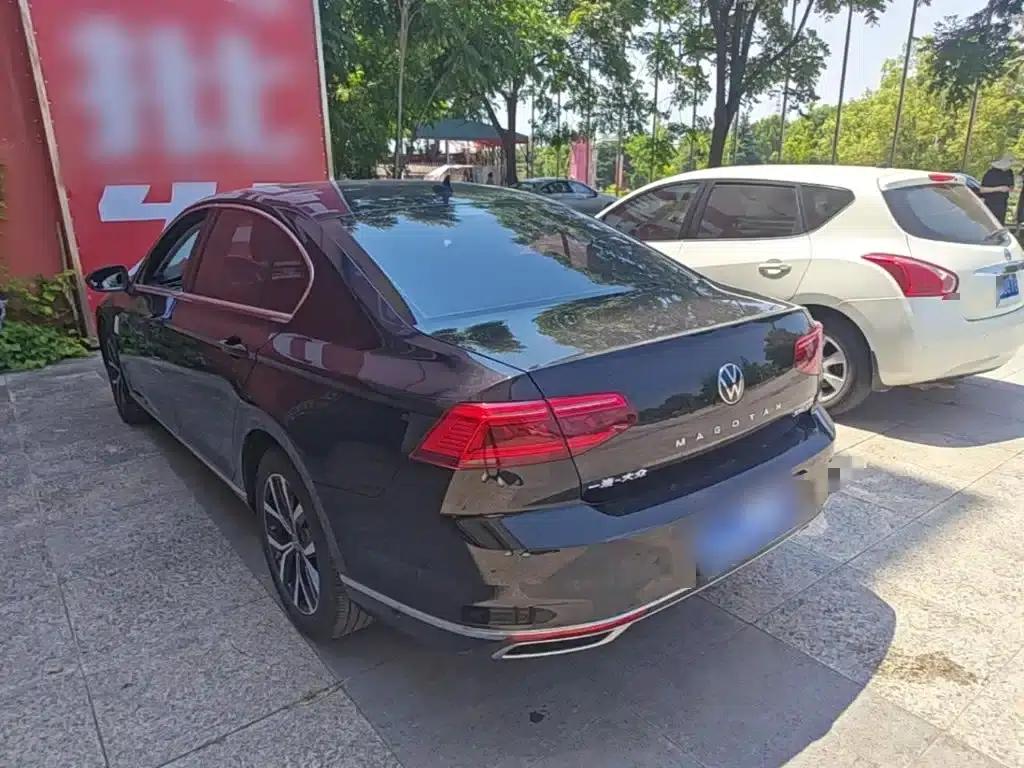 2020 Volkswagen Passat 330TSI DSG Leading Edition — миниатюра 5