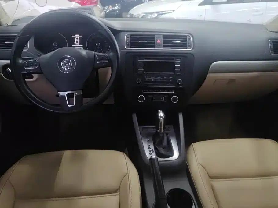 2012 Volkswagen Sagitar 1.4TSI Automatic Fashion Edition — миниатюра 12