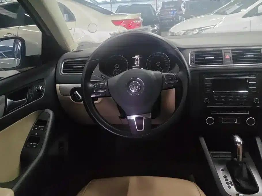 2012 Volkswagen Sagitar 1.4TSI Automatic Fashion Edition — миниатюра 15