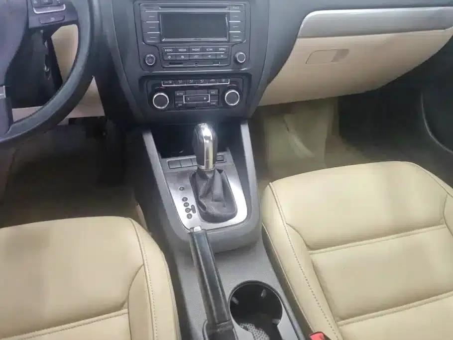 2012 Volkswagen Sagitar 1.4TSI Automatic Fashion Edition — миниатюра 16