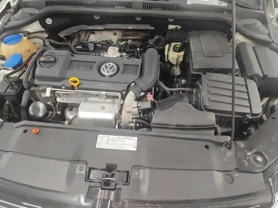 2012 Volkswagen Sagitar 1.4TSI Automatic Fashion Edition — миниатюра 10