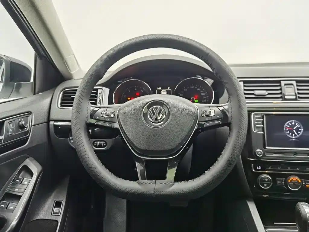 2018 Volkswagen Sagitar 280TSI DSG Luxury — миниатюра 11