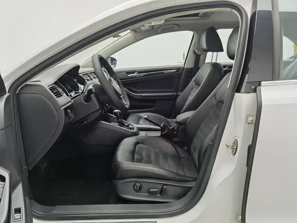 2018 Volkswagen Sagitar 280TSI DSG Luxury — миниатюра 10
