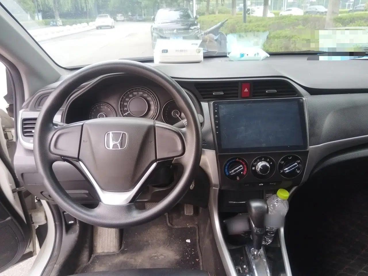 Honda Crider 2016 1.8L CVT Comfort Version — миниатюра 10