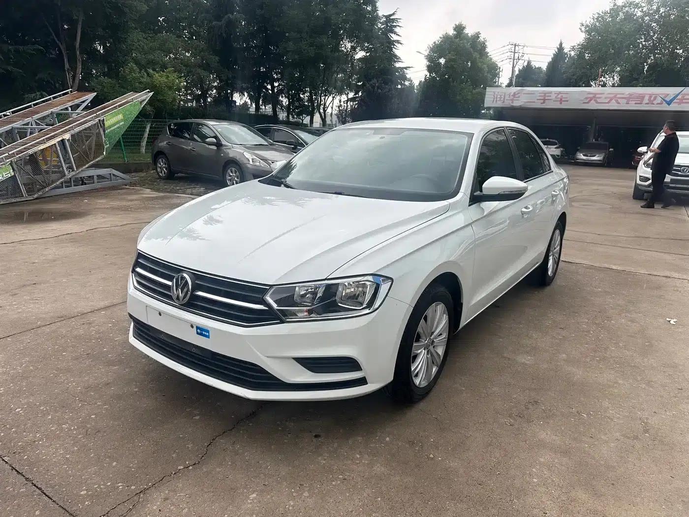 2019 Volkswagen Bora Legend 1.5L Automatic Fashion Model (China VI Emission Standard) — миниатюра 1