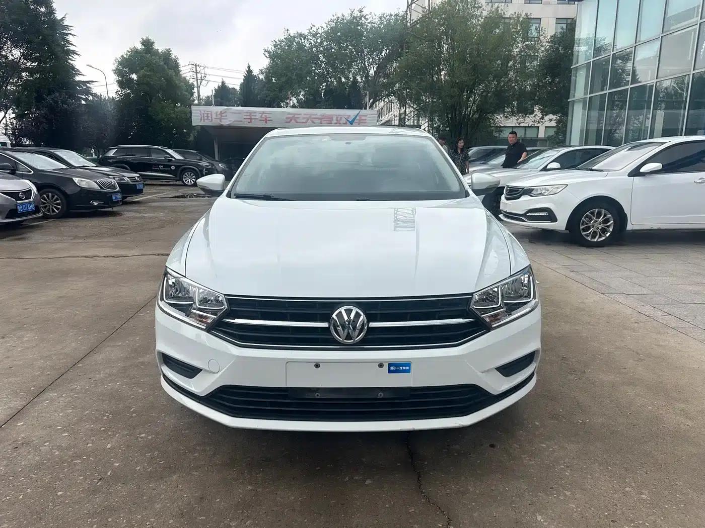 2019 Volkswagen Bora Legend 1.5L Automatic Fashion Model (China VI Emission Standard) — миниатюра 2