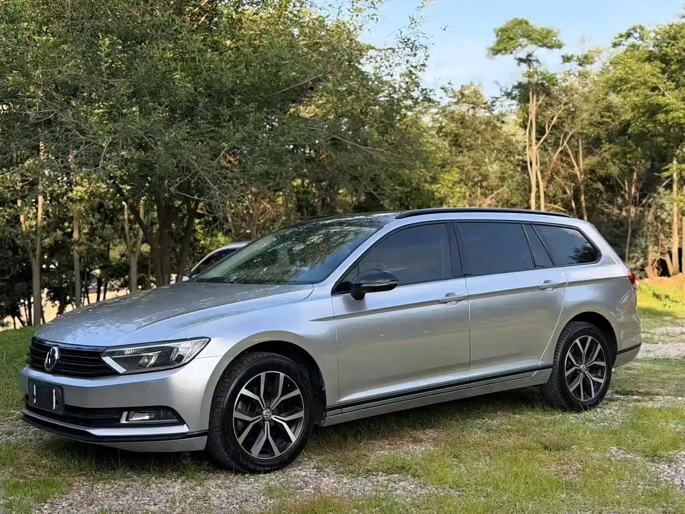 Passat Variant 2018 380TSI 2WD Comfortline — миниатюра 1