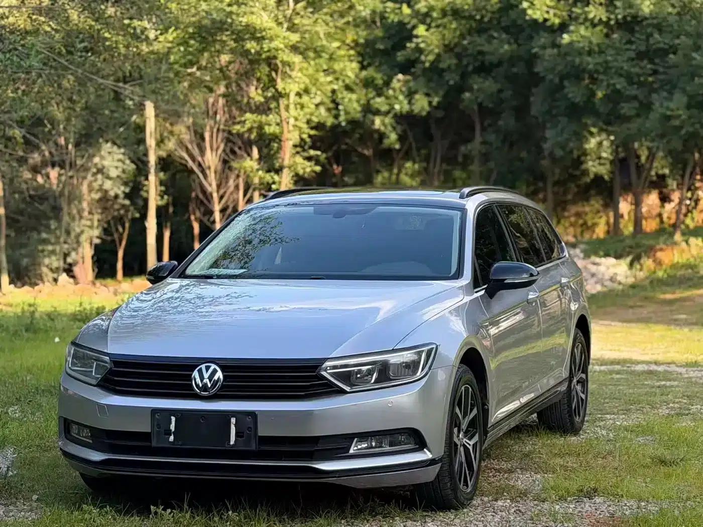 Passat Variant 2018 380TSI 2WD Comfortline — миниатюра 2