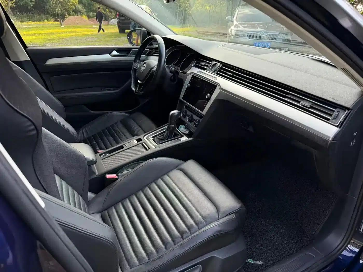 Passat Variant 2018 380TSI 2WD Comfortline — миниатюра 5