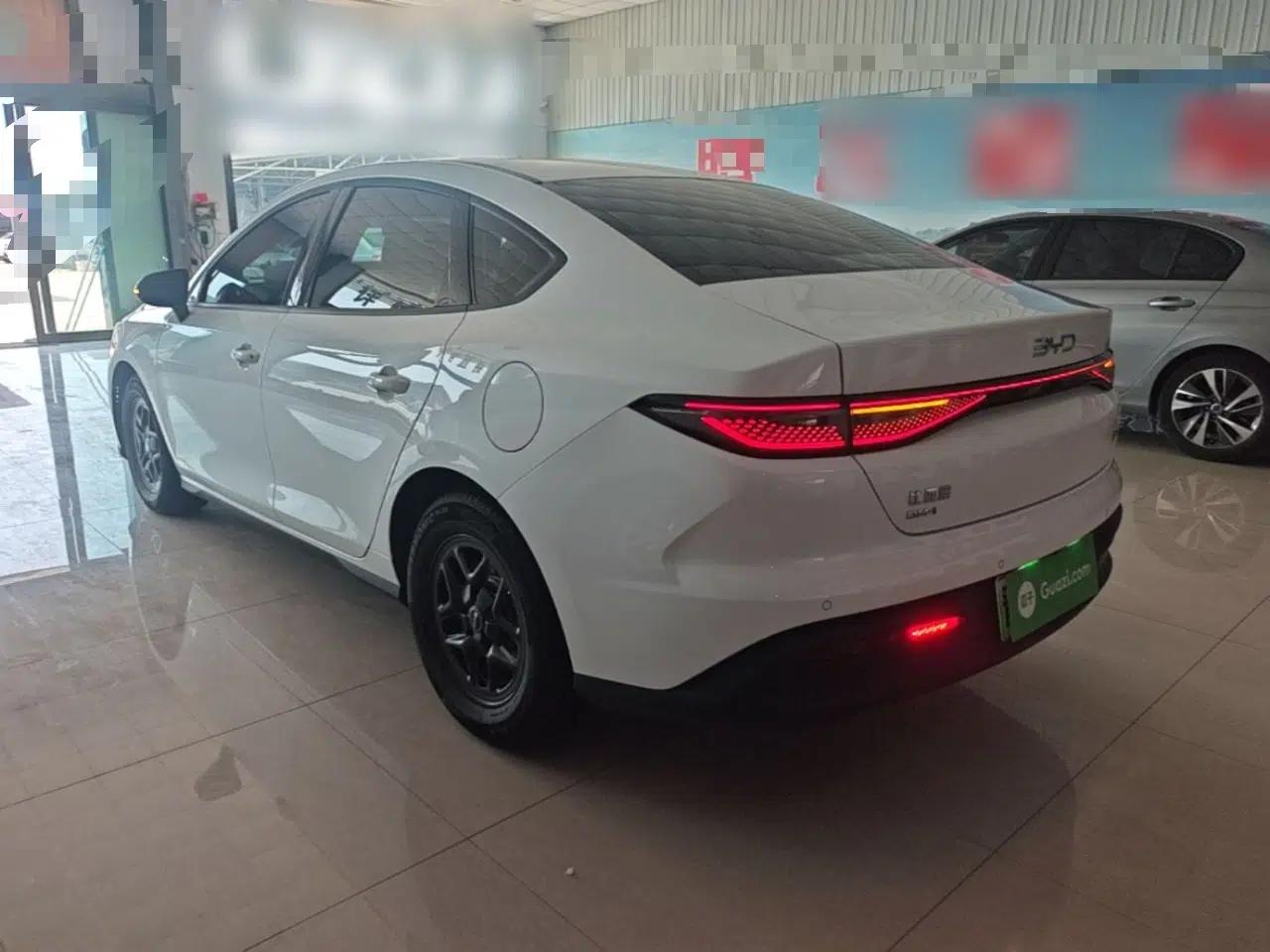 BYD Seal 05 DM-i 2025 DM-i Smart Drive 55KM Luxury Model — миниатюра 4