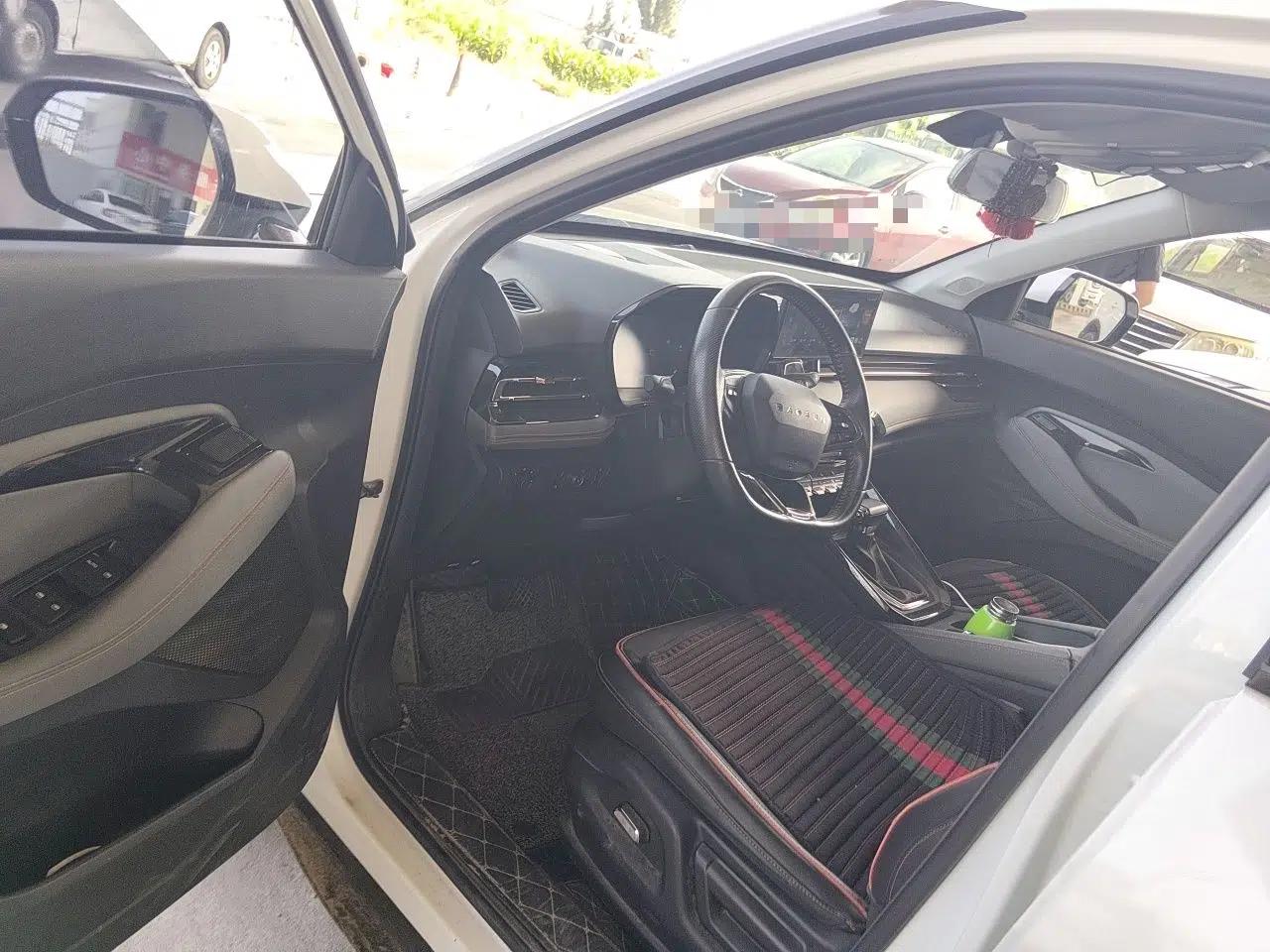 Baojun RS-3 2020 1.5L CVT Smart Luxury Edition — миниатюра 16