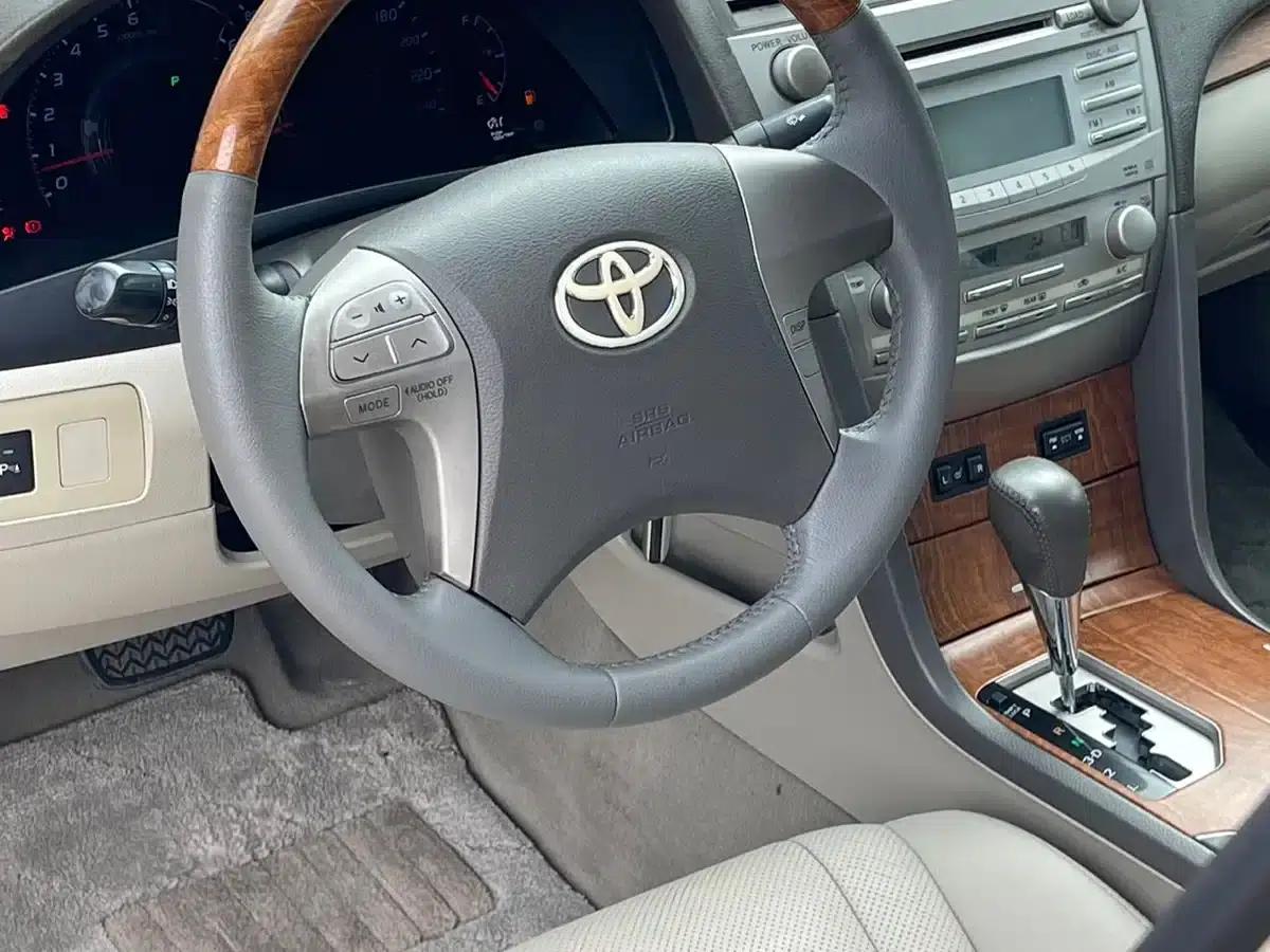 Camry 2010 200G Classic Edition — миниатюра 4