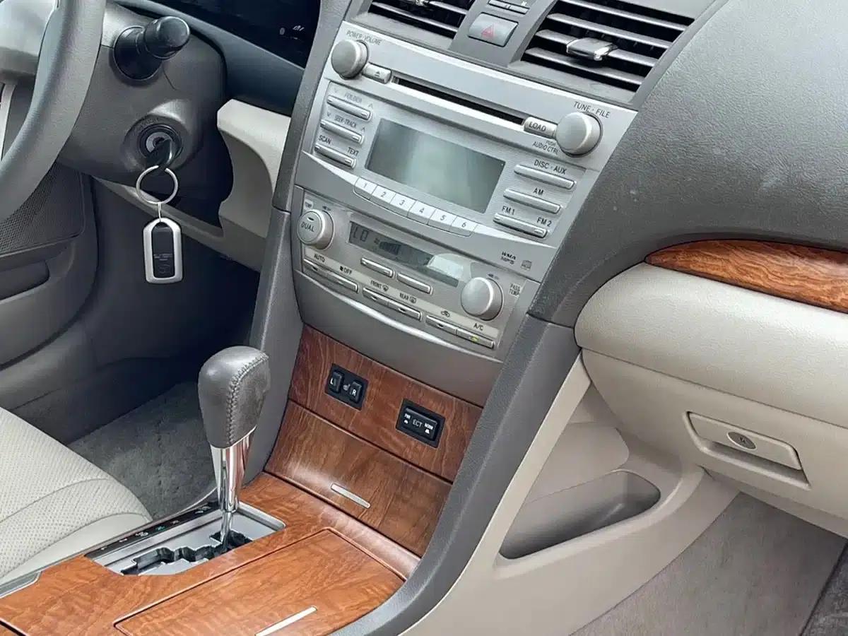 Camry 2010 200G Classic Edition — миниатюра 8