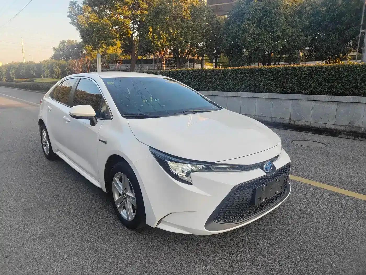 Levin 2022 Hybrid 1.8H E-CVT Entry Edition — миниатюра 3