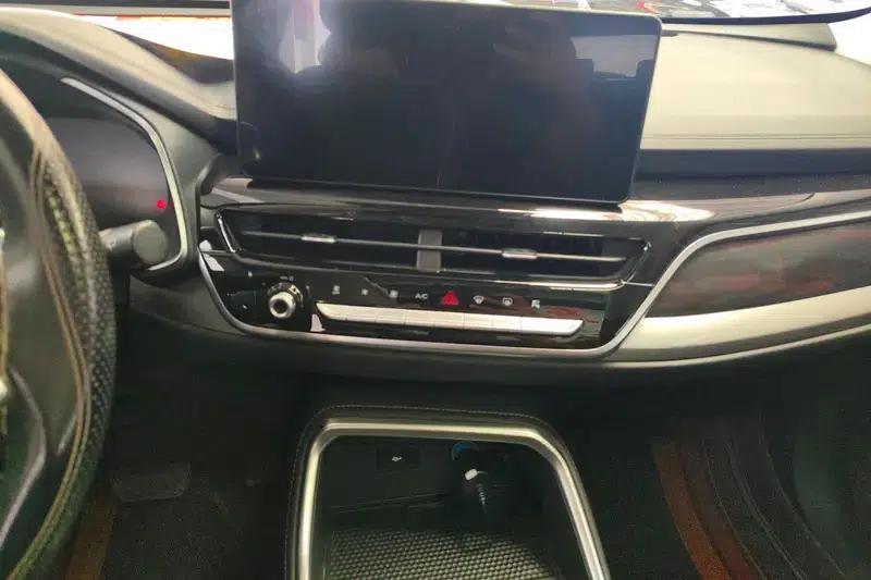 Haval H6 2021 National Trend Edition 1.5T Automatic Champion Edition — миниатюра 12