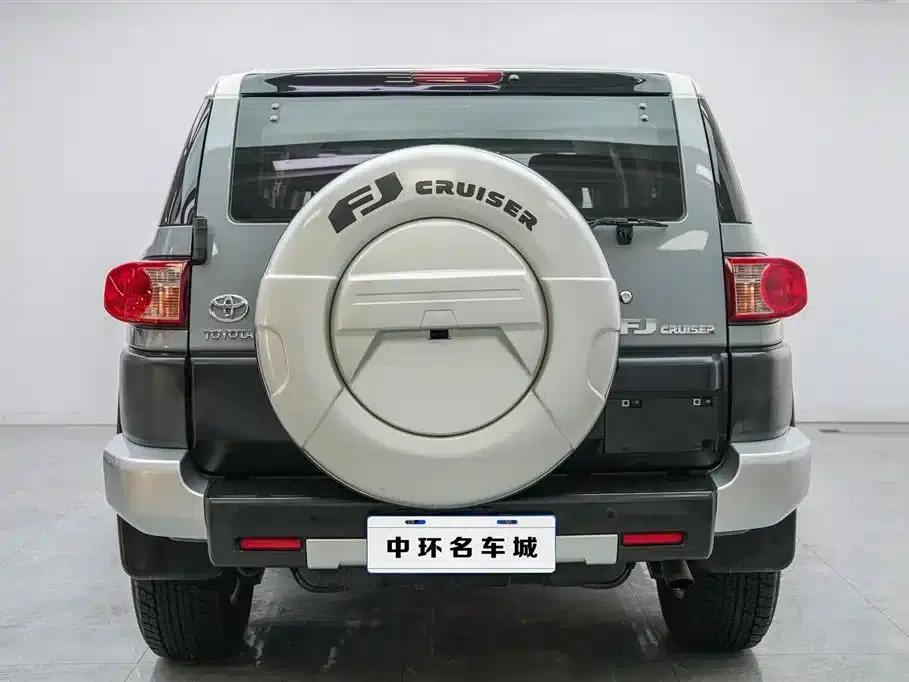 2019 FJ Cruiser 4.0L Automatic — миниатюра 15