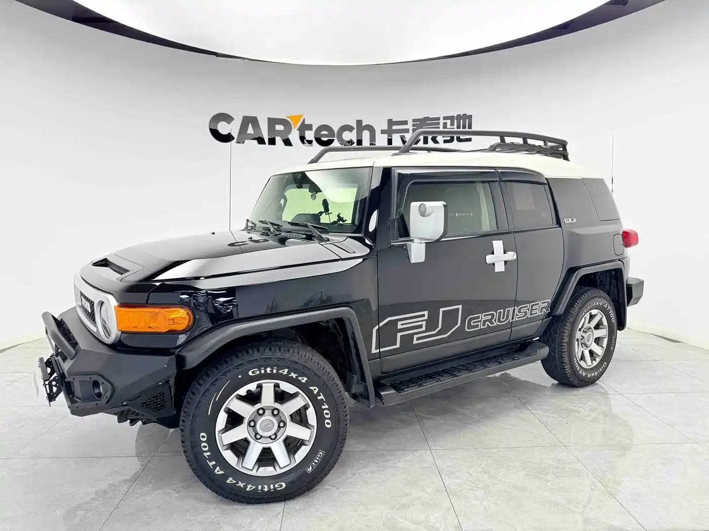 2018 FJ Cruiser 4.0L Middle East Edition — миниатюра 1